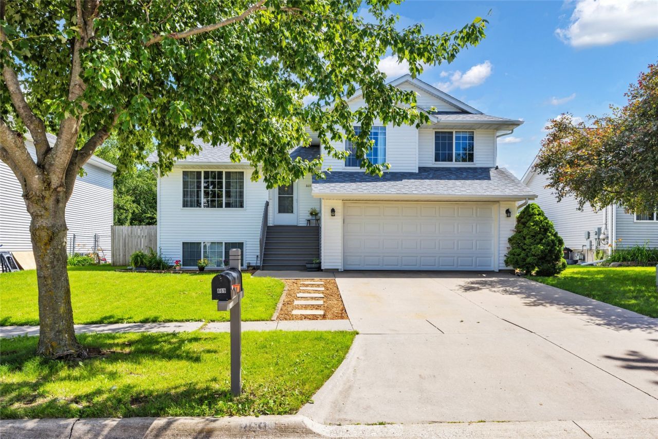 869 Augusta Circle , North Liberty, IA 52317 Main Photo