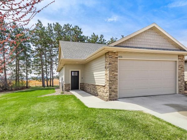 1800 Prairie PLACE, Unit 4, Holmen, WI 54636