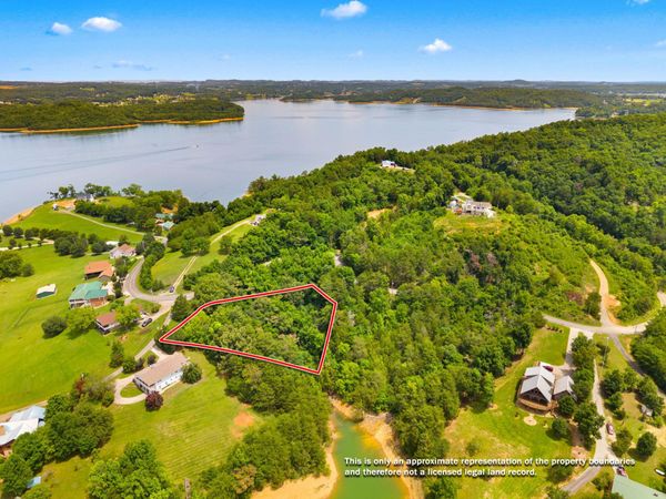 1393 Lake Front Drive, Dandridge, TN 37725