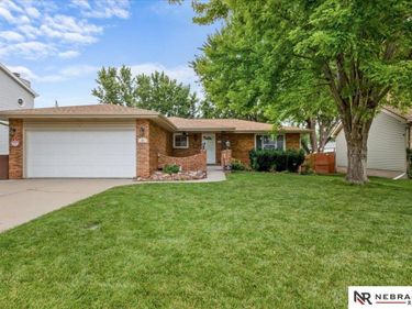 524 Sailside Drive, Lincoln, NE 68528