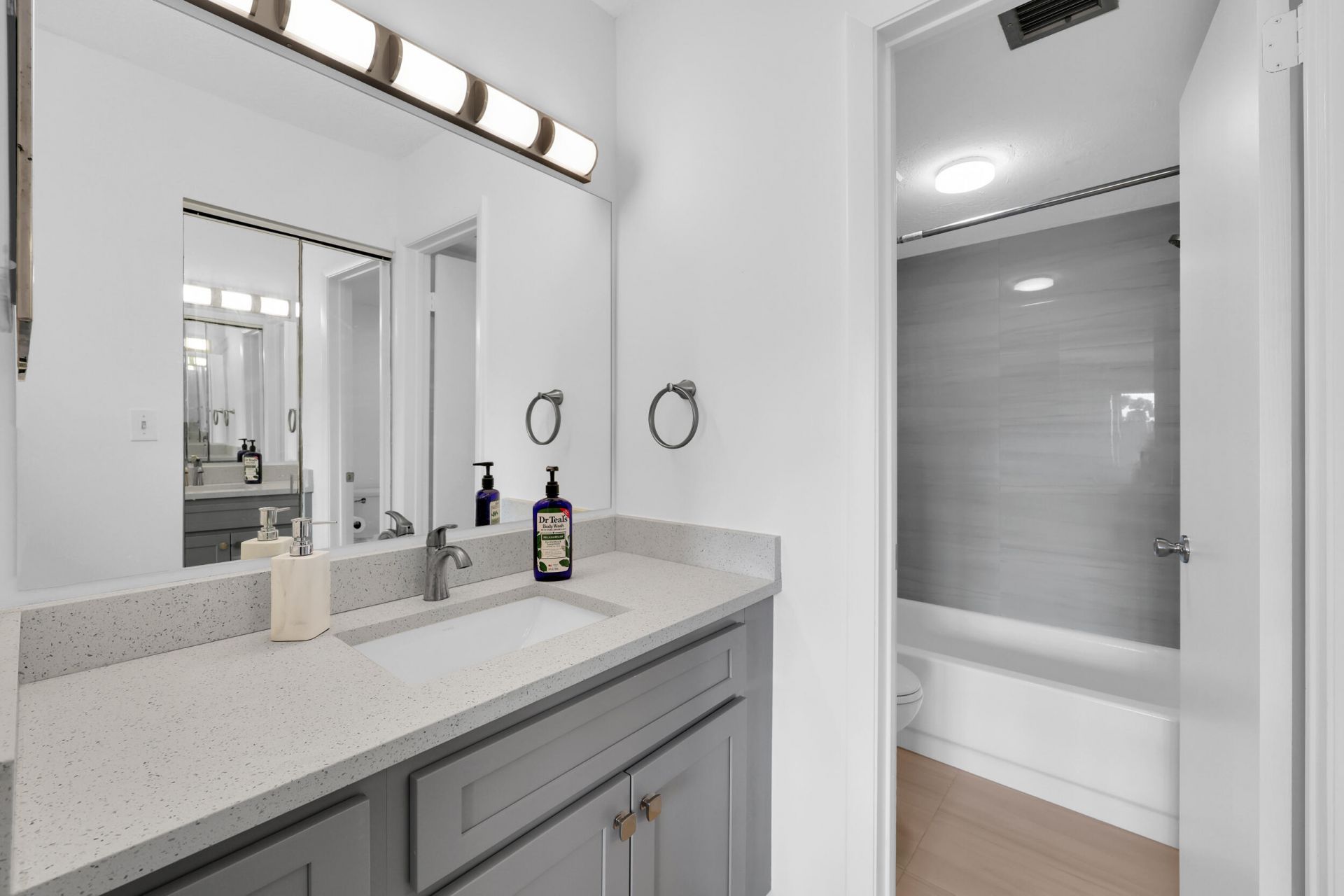 12962 Briarlake Drive, Unit 202, West Palm Beach, FL 33418 Photo