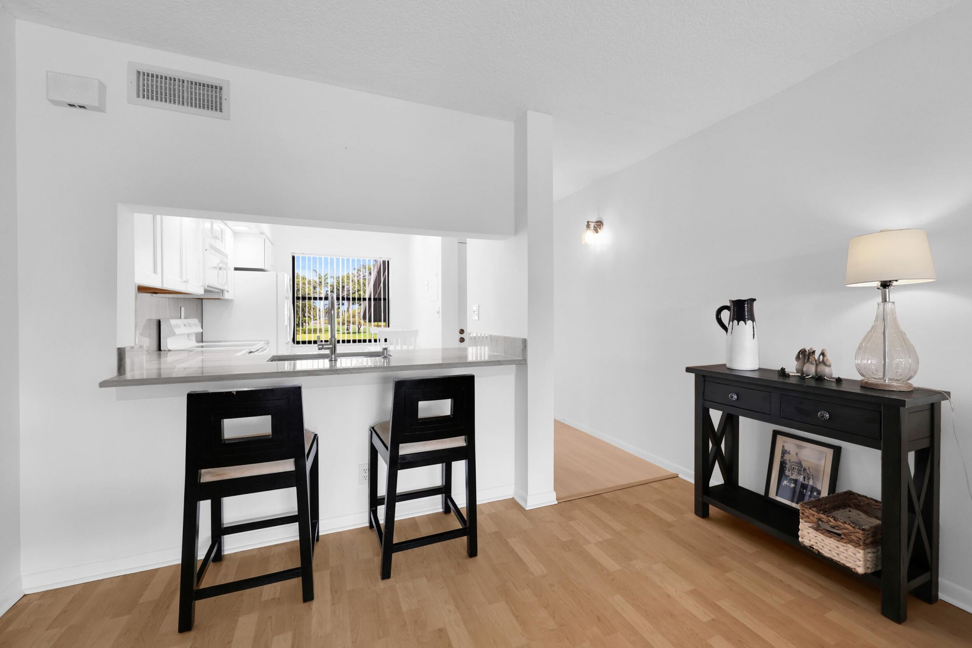 12962 Briarlake Drive, Unit 202, West Palm Beach, FL 33418 Photo