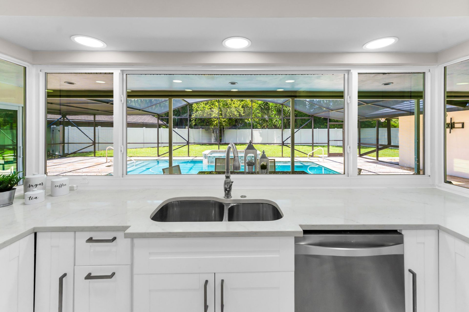 6692 N Grande Drive, Boca Raton, FL 33433 Photo