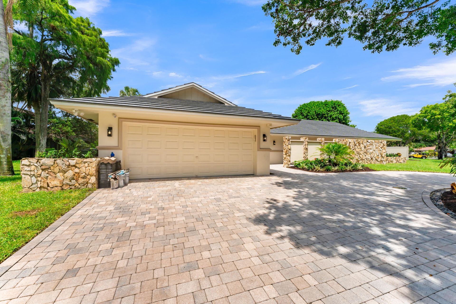 6692 N Grande Drive, Boca Raton, FL 33433 Photo