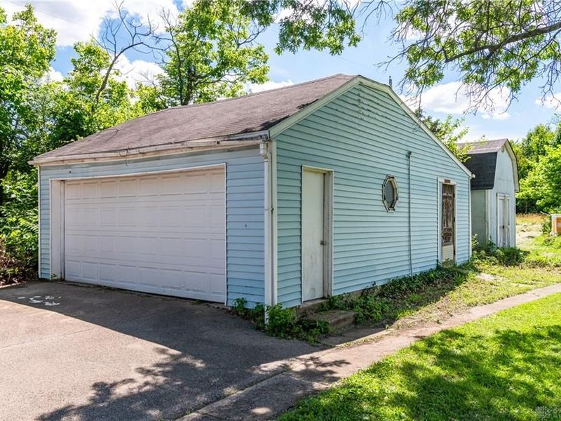 945 S Linden Avenue, Miamisburg, OH 45342 Photo 39
