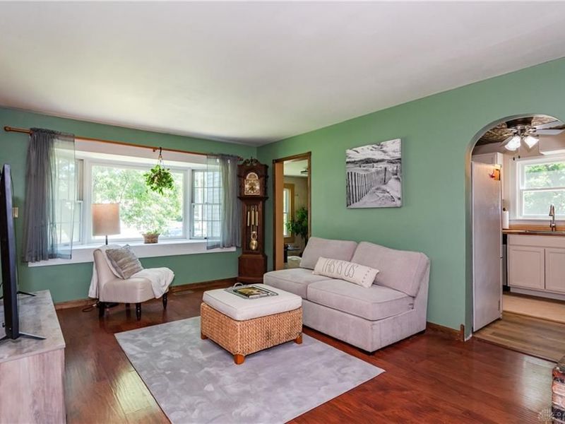 945 S Linden Avenue, Miamisburg, OH 45342 Photo 4