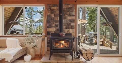 2086 Mewuk Drive, South Lake Tahoe, CA 96150 Photo