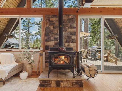 2086 Mewuk Drive, South Lake Tahoe, CA 96150 Photo