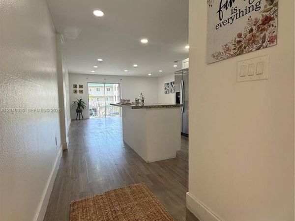 6780 W 2nd Ct , Unit 212, Hialeah, FL 33012