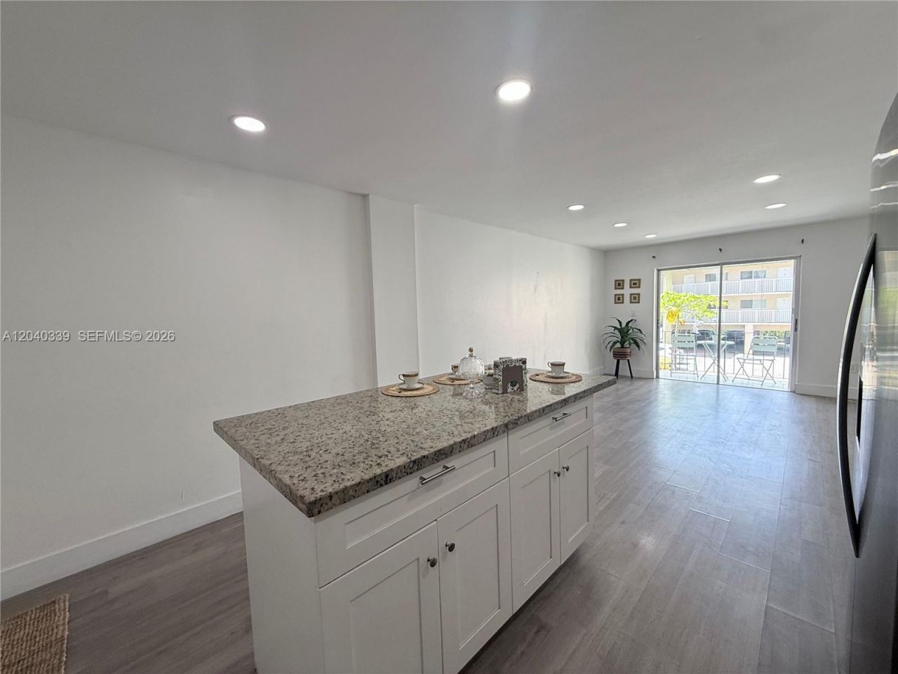 6780 W 2nd Ct, Unit 212, Hialeah, FL 33012 Photo