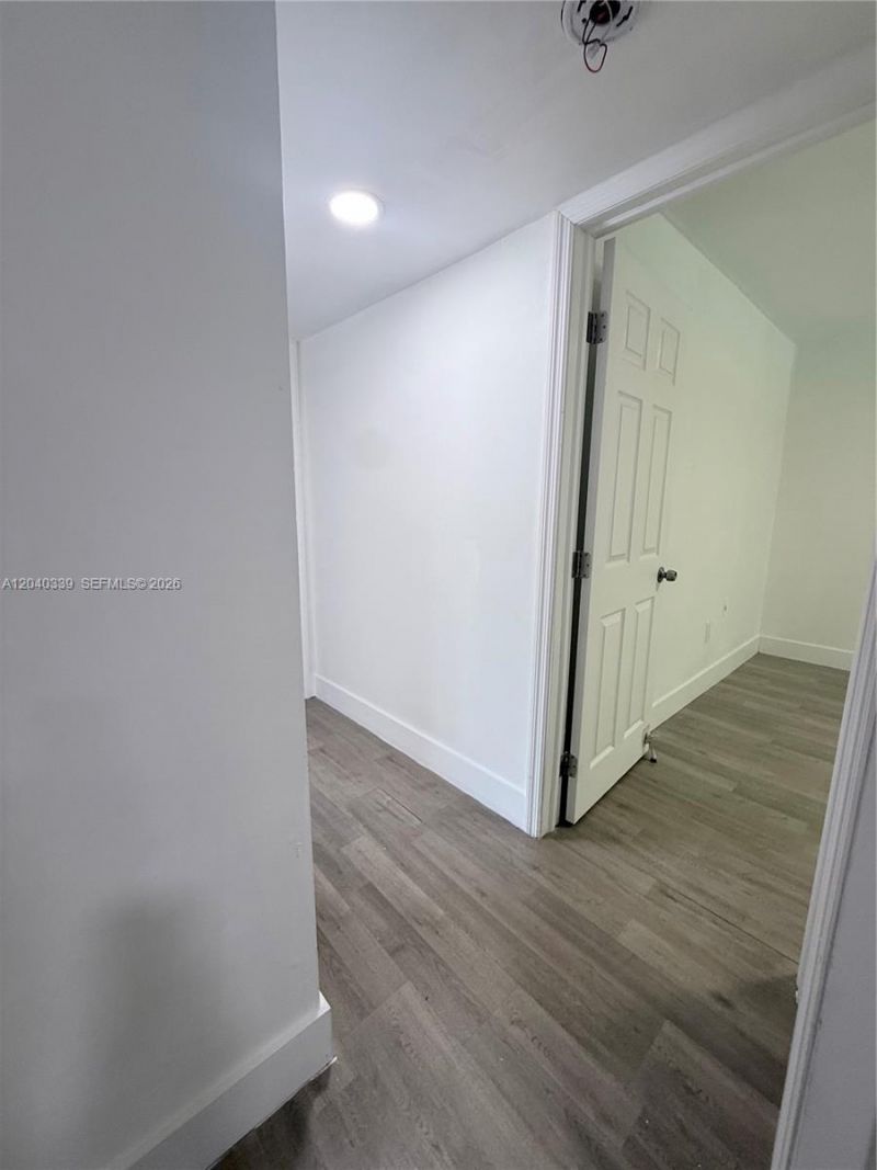 6780 W 2nd Ct, Unit 212, Hialeah, FL 33012 Photo