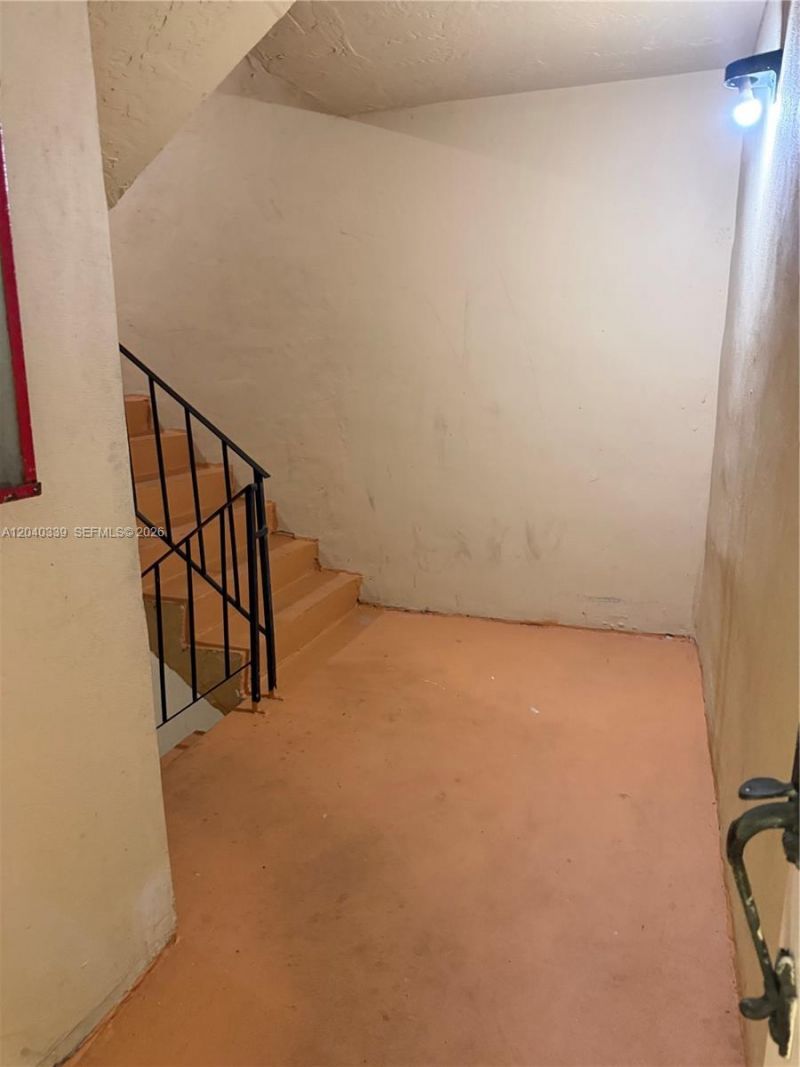 6780 W 2nd Ct, Unit 212, Hialeah, FL 33012 Photo