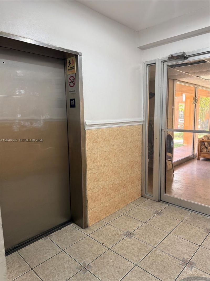 6780 W 2nd Ct, Unit 212, Hialeah, FL 33012 Photo