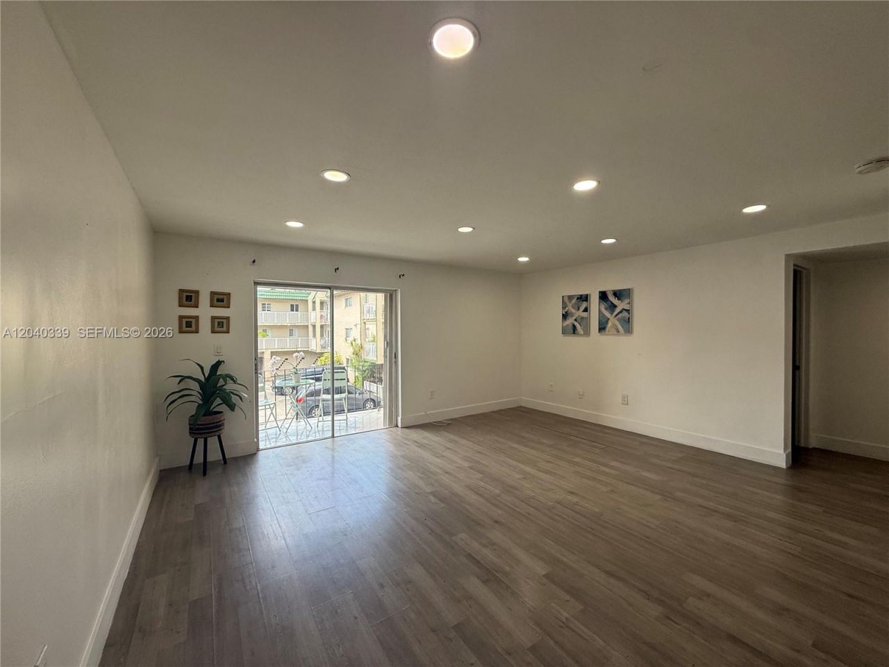 6780 W 2nd Ct, Unit 212, Hialeah, FL 33012 Photo
