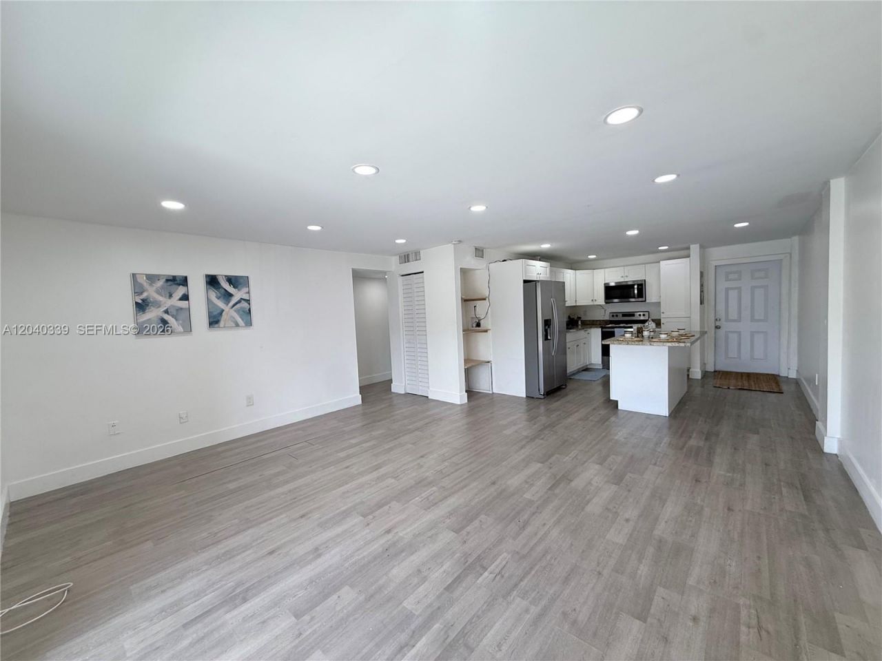 6780 W 2nd Ct, Unit 212, Hialeah, FL 33012 Photo