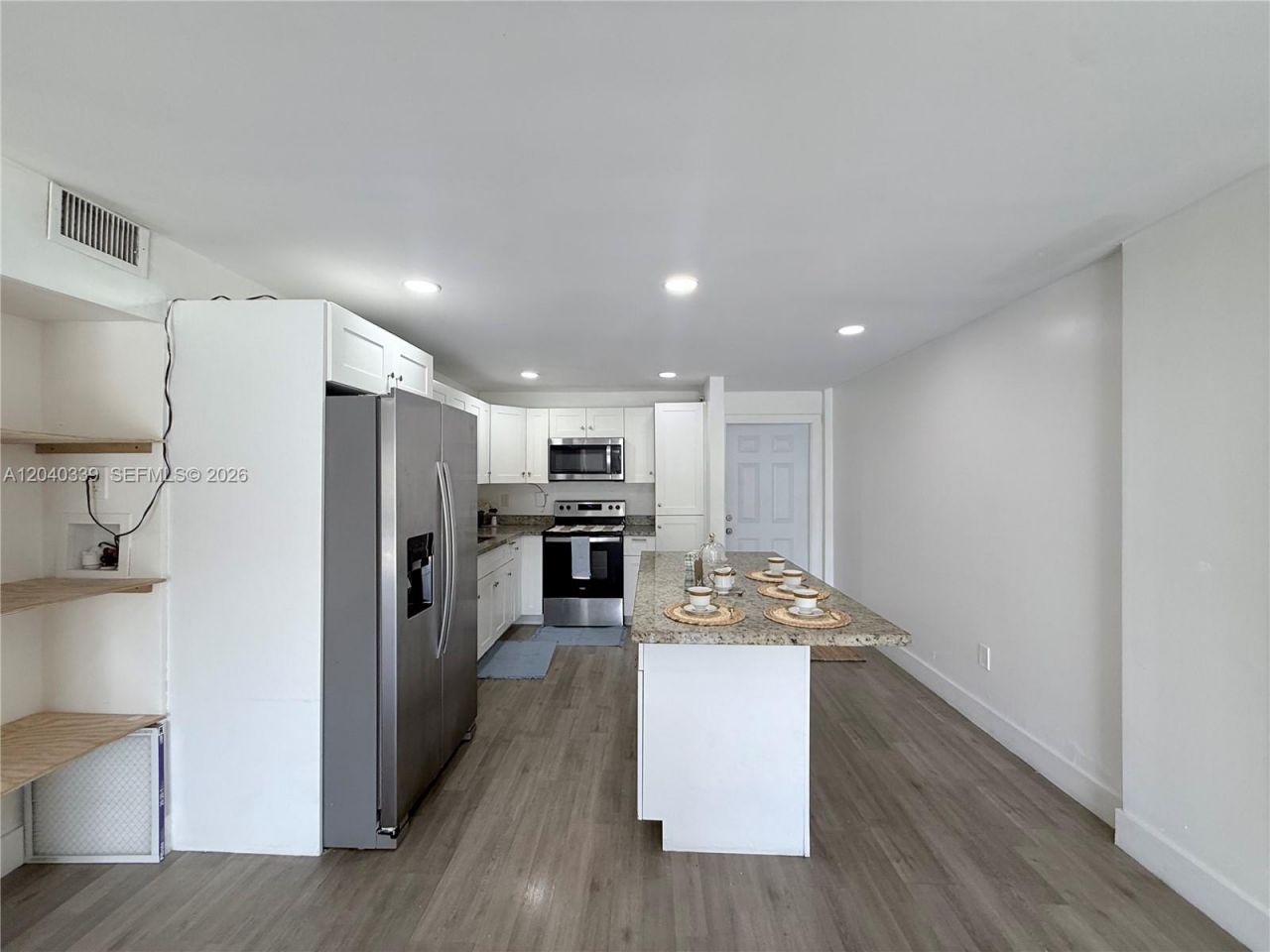 6780 W 2nd Ct, Unit 212, Hialeah, FL 33012 Photo