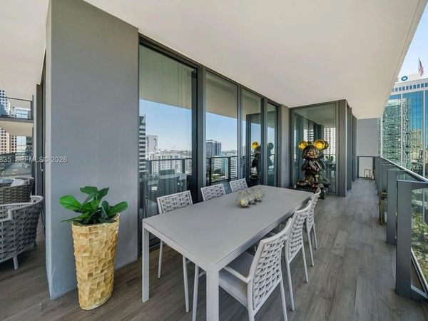 88 SW 7th St , Unit 1212, Miami, FL 33130