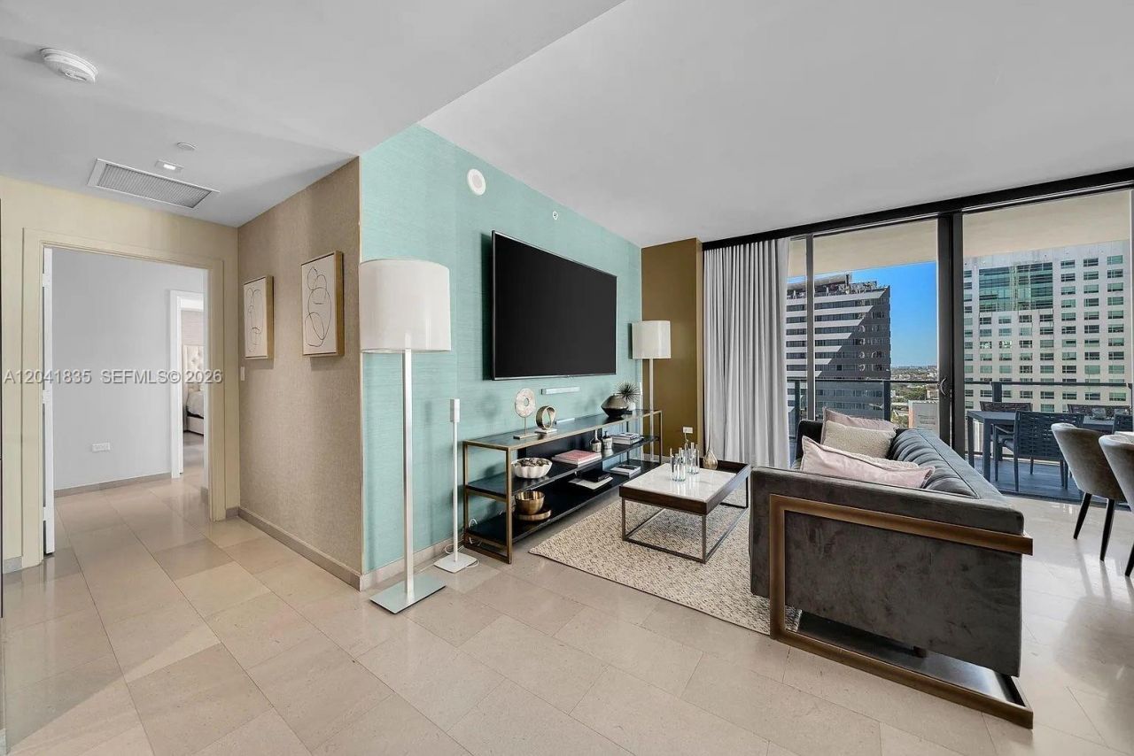 88 SW 7th St , Unit 1212, Miami, FL 33130 Photo