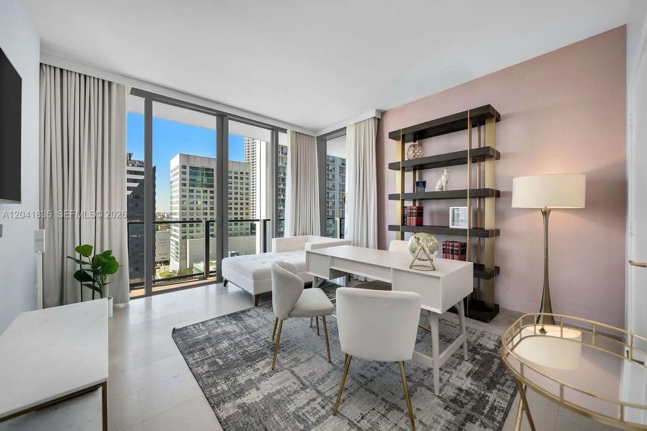 88 SW 7th St , Unit 1212, Miami, FL 33130 Photo