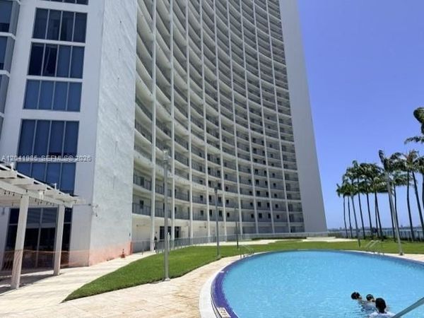 601 NE 36th St, Unit 803, Miami, FL 33137