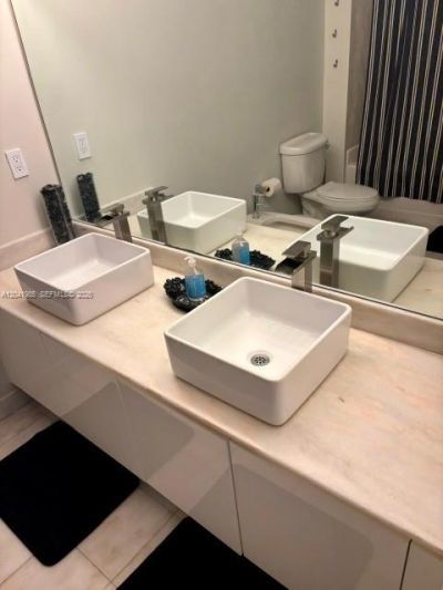 601 NE 36th St, Unit 803, Miami, FL 33137 Photo