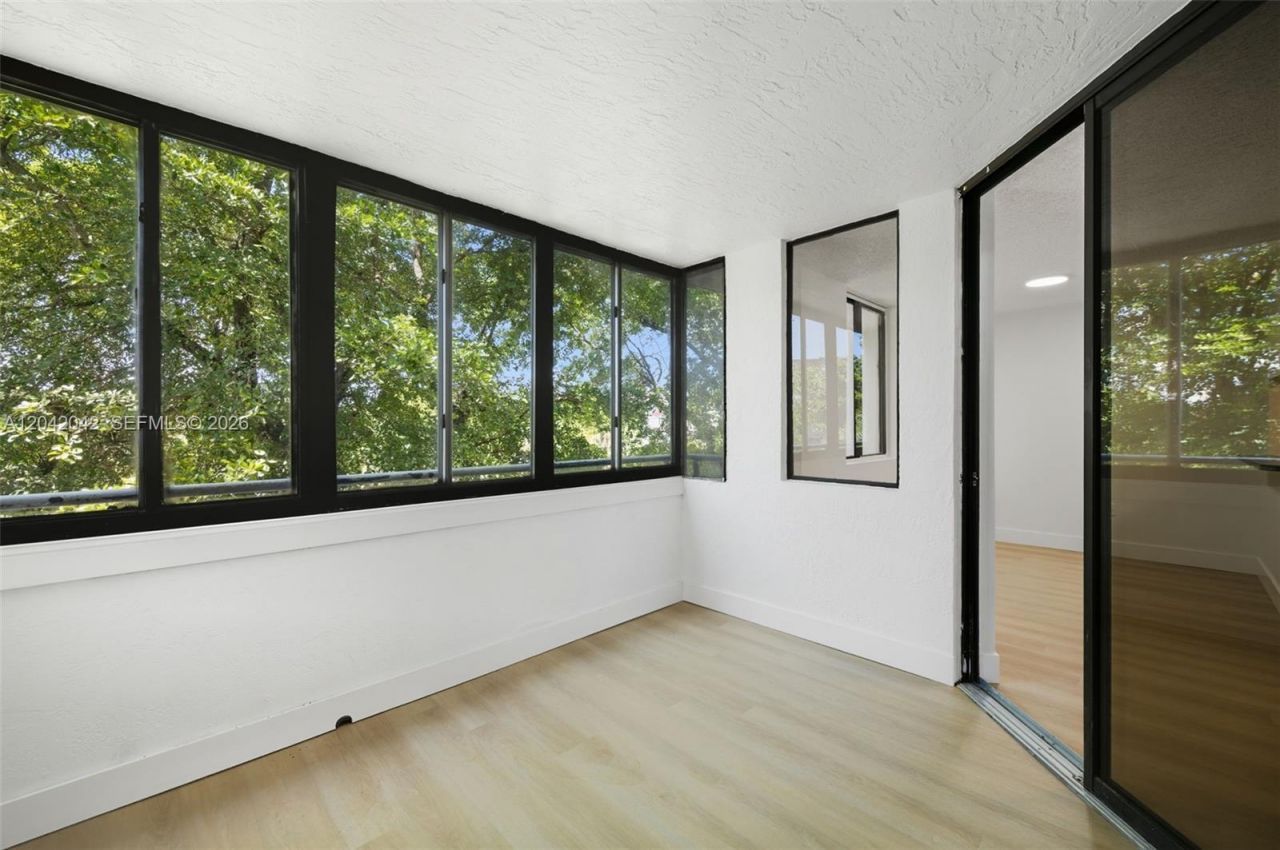 8365 SW 152nd Ave , Unit C-417, Miami, FL 33193 Photo