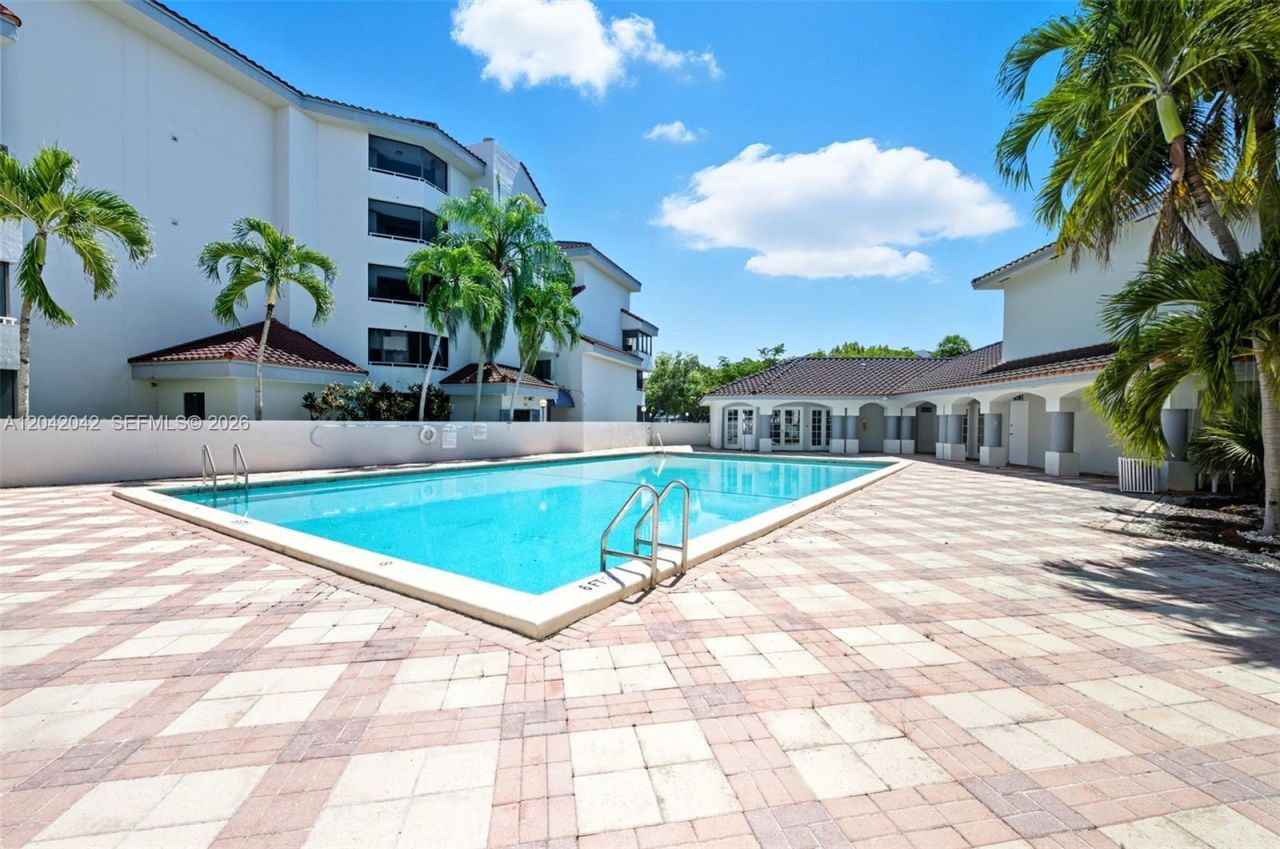 8365 SW 152nd Ave , Unit C-417, Miami, FL 33193 Photo
