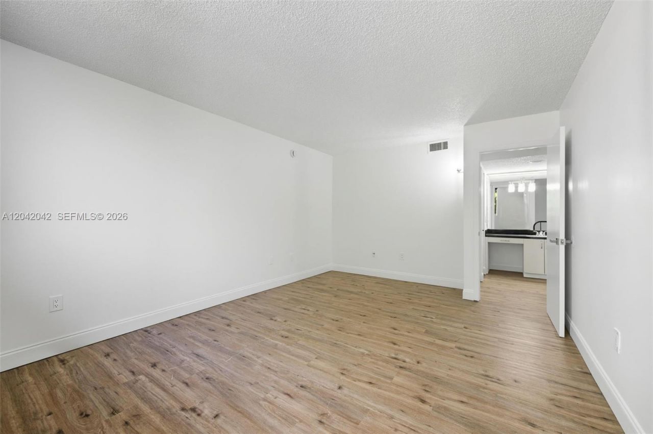 8365 SW 152nd Ave , Unit C-417, Miami, FL 33193 Photo
