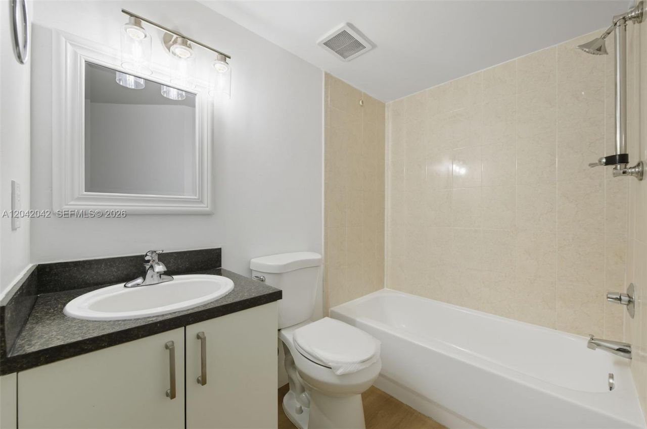 8365 SW 152nd Ave , Unit C-417, Miami, FL 33193 Photo