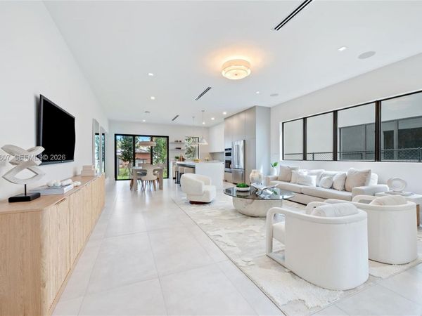 2747 SW 23rd Ter , Miami, FL 33145