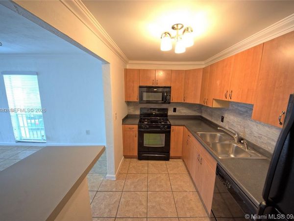 6900 N Kendall Dr, Unit A209, Pinecrest, FL 33156