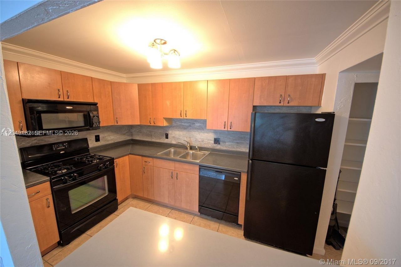 6900 N Kendall Dr , Unit A209, Pinecrest, FL 33156 Photo