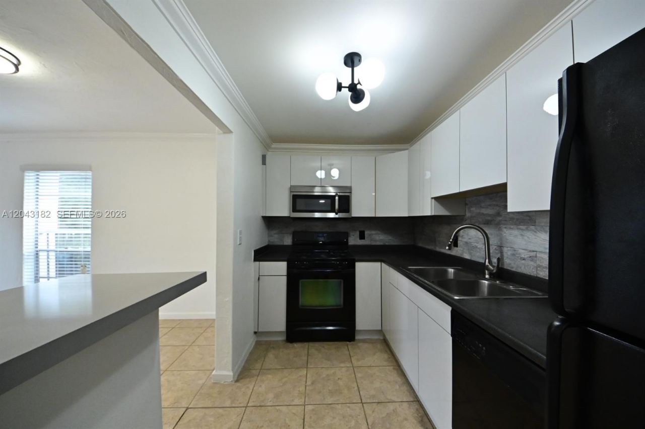 6900 N Kendall Dr, Unit A209, Pinecrest, FL 33156 Photo
