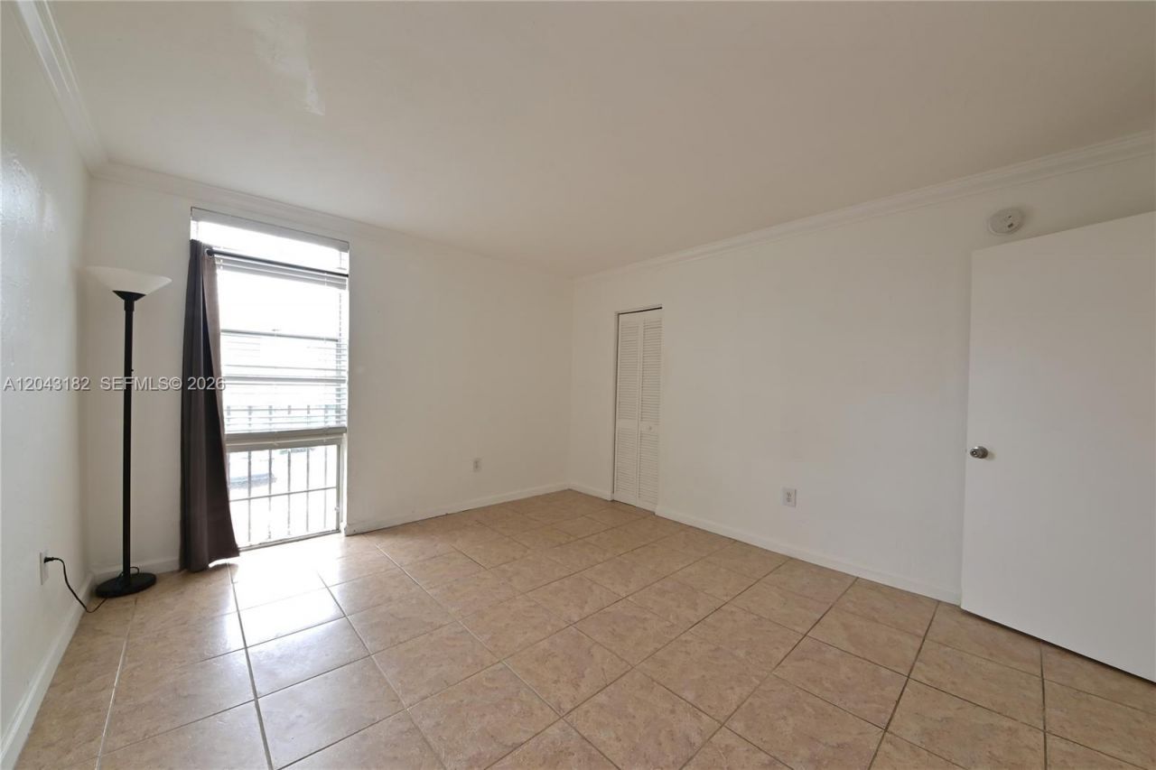 6900 N Kendall Dr, Unit A209, Pinecrest, FL 33156 Photo