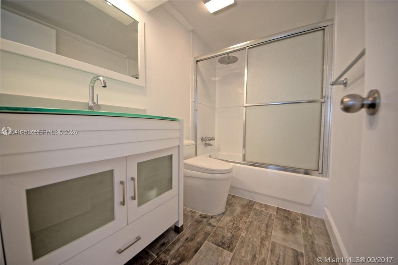 6900 N Kendall Dr , Unit A209, Pinecrest, FL 33156 Photo