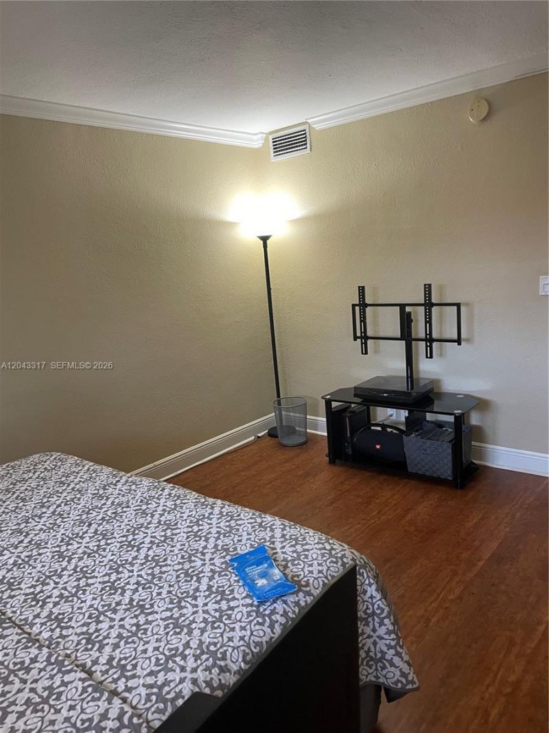 6705 N Kendall Dr, Unit 312, Pinecrest, FL 33156 Photo