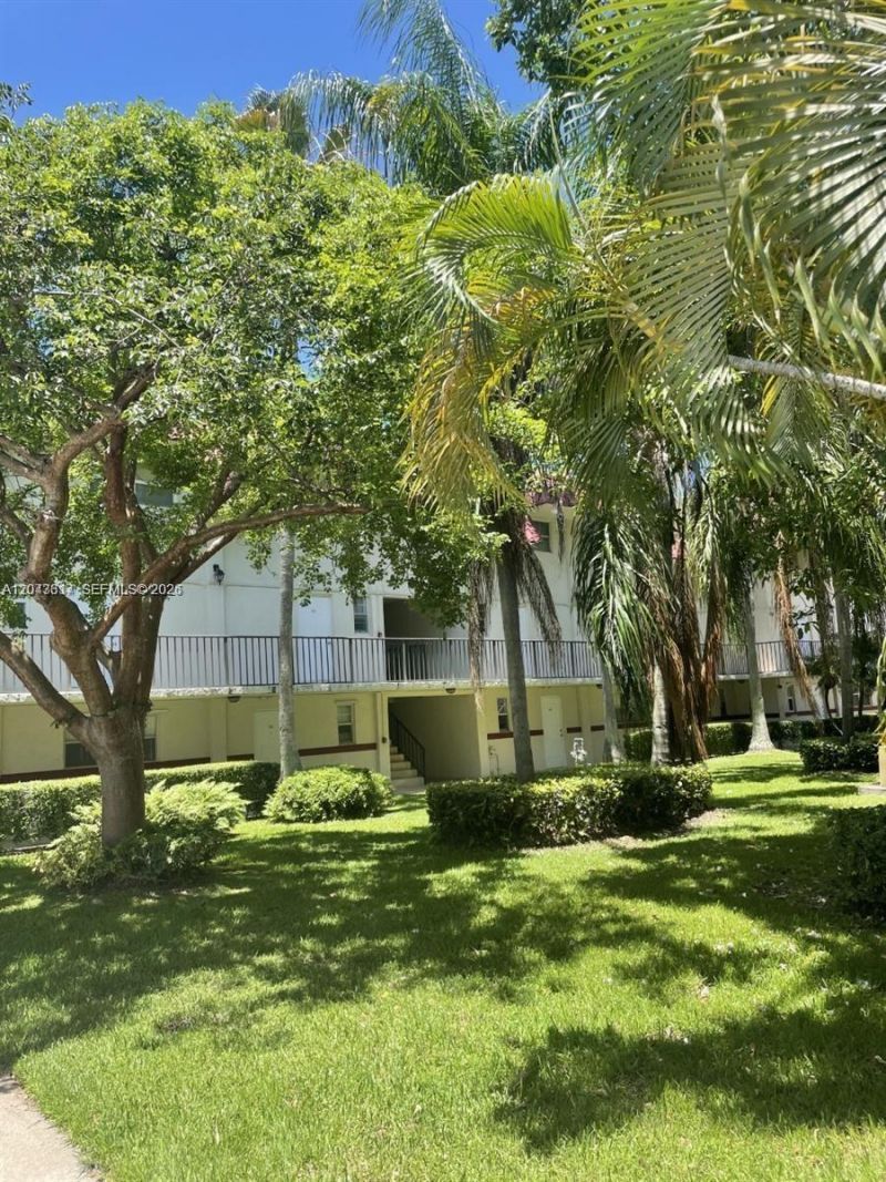 6705 N Kendall Dr, Unit 312, Pinecrest, FL 33156 Photo