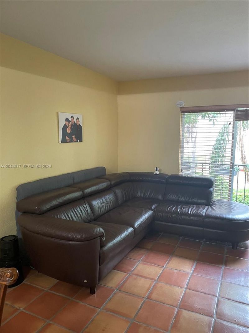 6705 N Kendall Dr, Unit 312, Pinecrest, FL 33156 Photo
