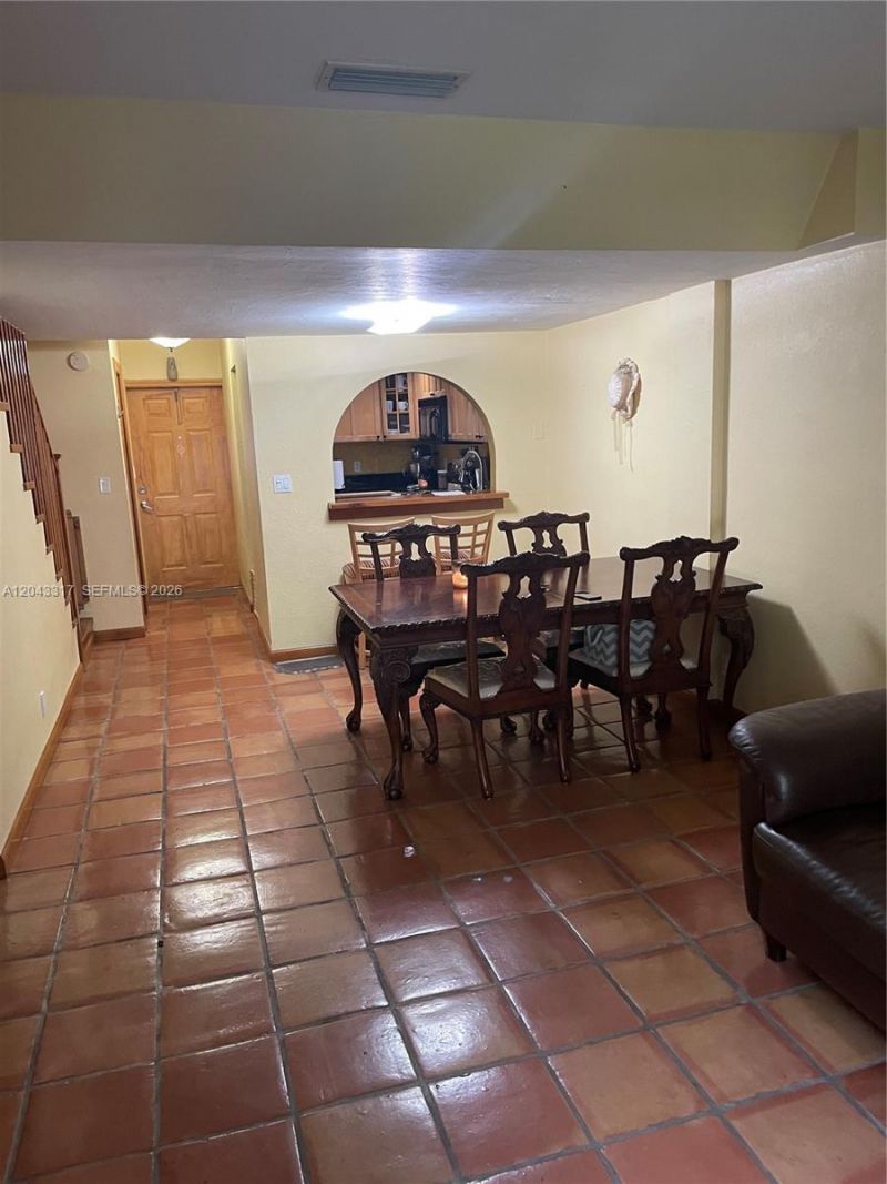 6705 N Kendall Dr, Unit 312, Pinecrest, FL 33156 Photo