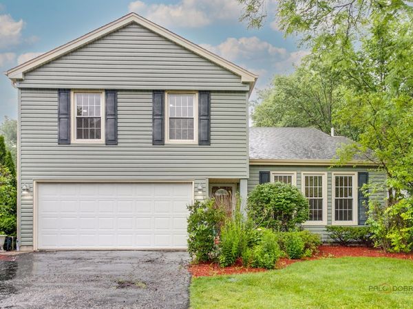 715 N Juneway Avenue , Deerfield, IL 60015