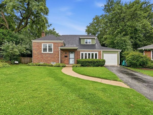 7 Park Road Court , Lombard, IL 60148