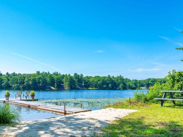 165 Calef Highway, Lee, NH 03861