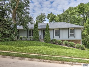 904 S 153 Street, Omaha, NE 68154