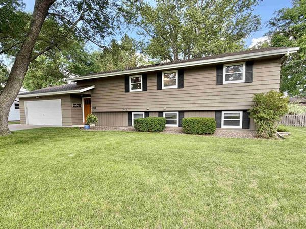 744 Sussex Drive, Janesville, WI 53546