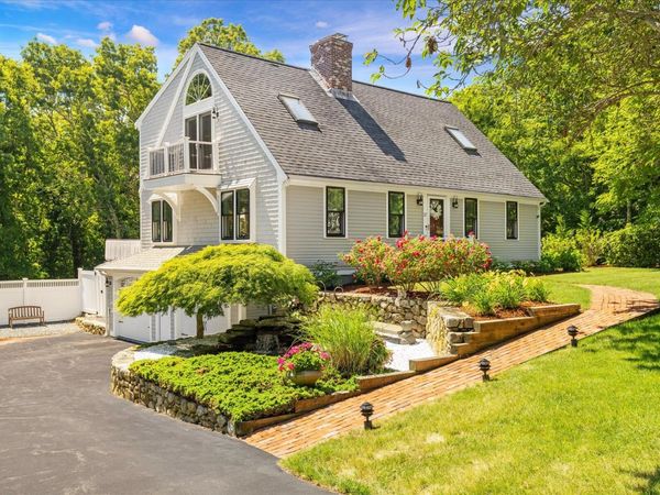 27 Crestview Drive, East Sandwich, MA 02537
