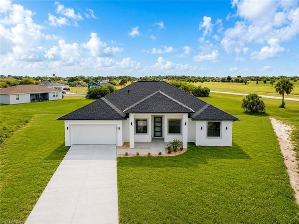 7013 ALPINE CT , LABELLE, FL 33935