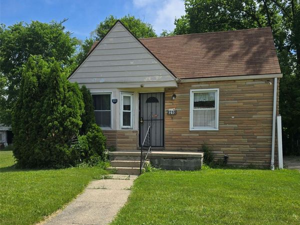 8210 Warwick Street, Detroit, Mi 48228