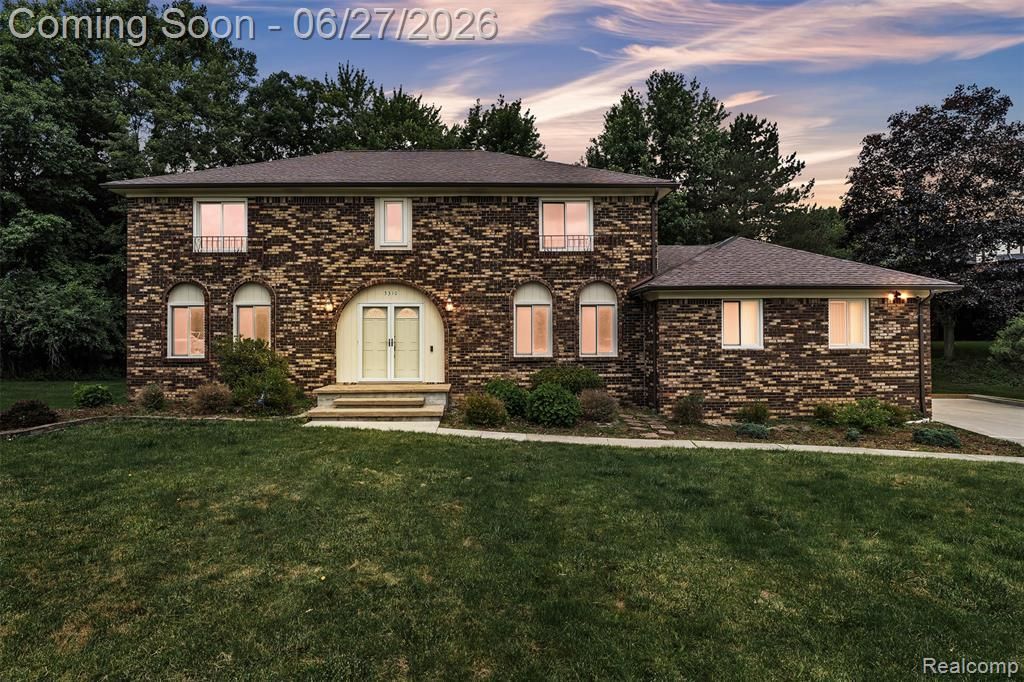 5310 Pond Bluff Drive, West Bloomfield Township, MI 48323 Main Photo