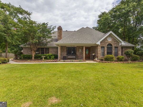 107 Loch Mere Drive, Kathleen, GA 31047