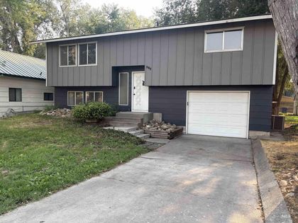 385 S 5th East Mountain Home, ID 83647